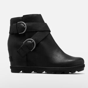 Sorel Black Ankle Boots with Buckle Straps